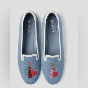 NWOT Women’s VIVAIA Audrey Round-Toe Denim Blue Tassel embroidered Loafers Sz 7